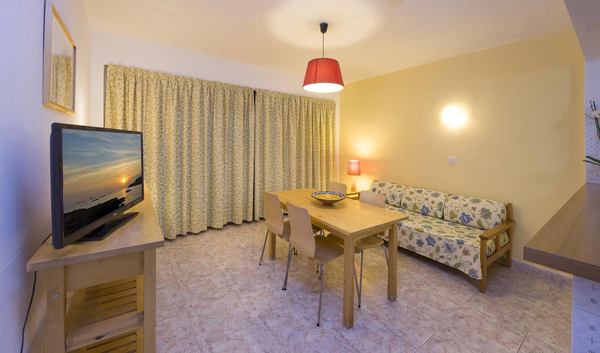 Cana Rita Apartamentos Sant Antoni de Portmany Zewnętrze zdjęcie